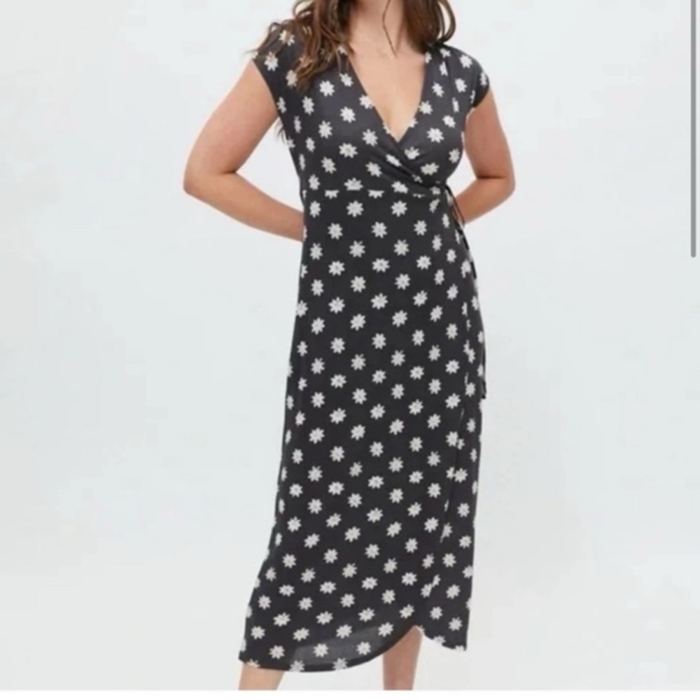 Urban Outfitters Zina wrap midi dress